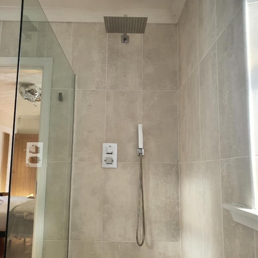 The New Blue Horse Suite At The Grumpy Schnauzer B&B Luxury Private Indoor Hot Tub Breakfast In Bed Airdrie Exterior foto